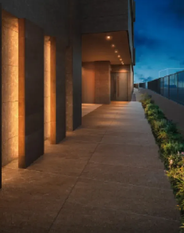 クリアな輝きがひときわ美しい、水平と垂直のラインを強調したグリッドデザイン。